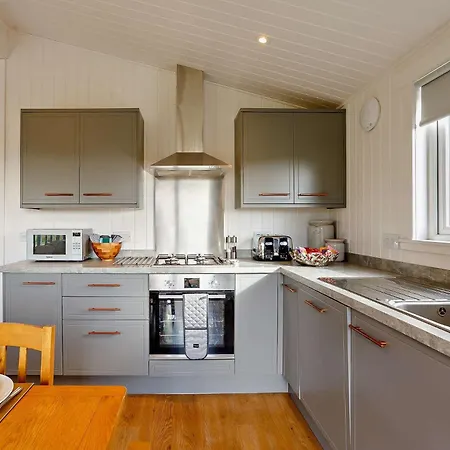 2 Bed In Isle Of Skye 75068 Villa Portree Exterior photo