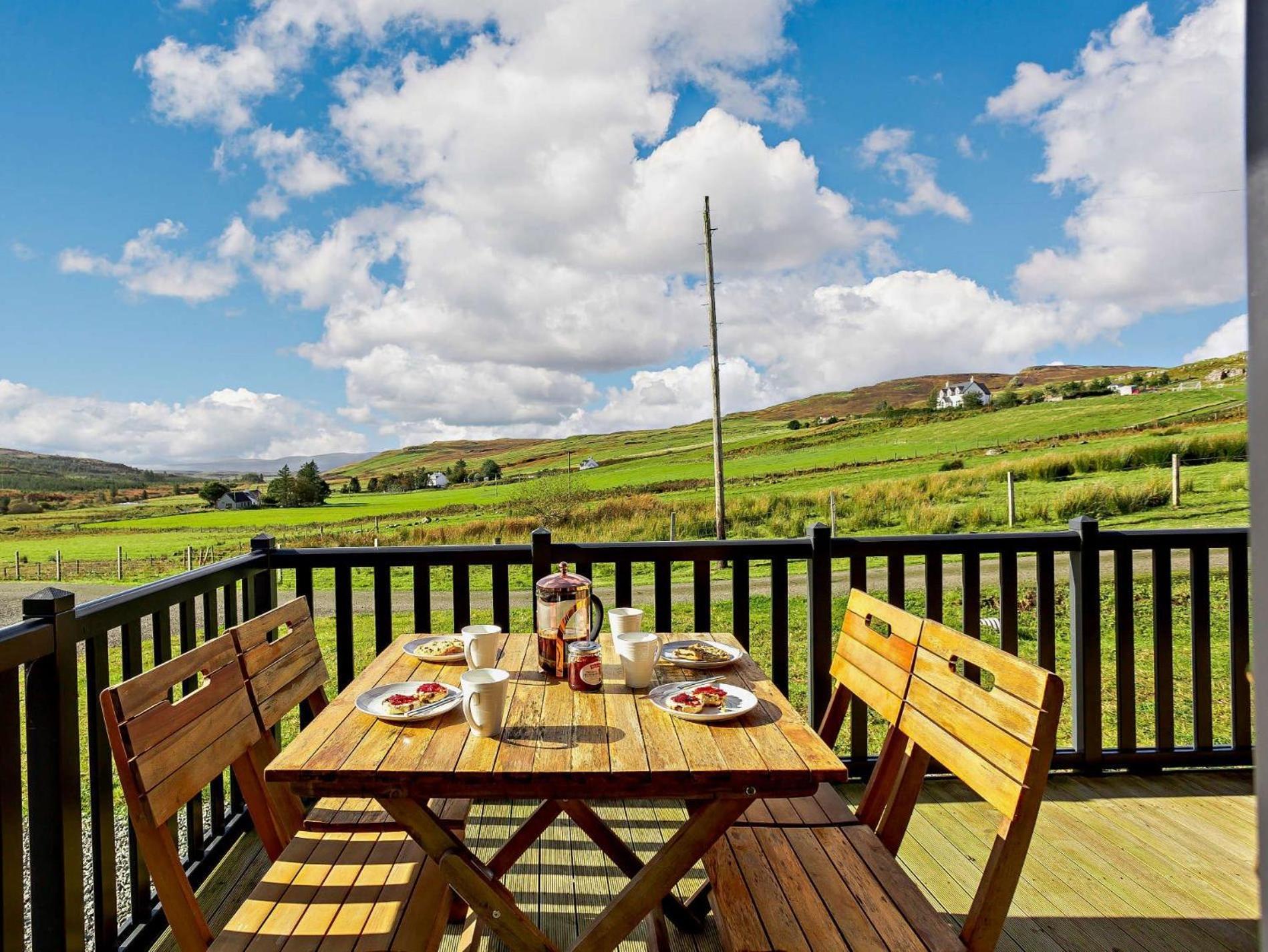 2 Bed In Isle Of Skye 75068 *